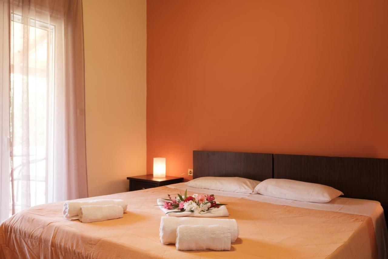 Erifili Apartments Сидари Екстериор снимка