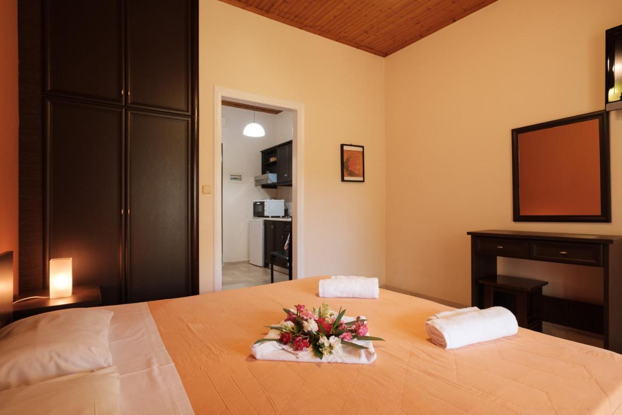 Erifili Apartments Сидари Екстериор снимка