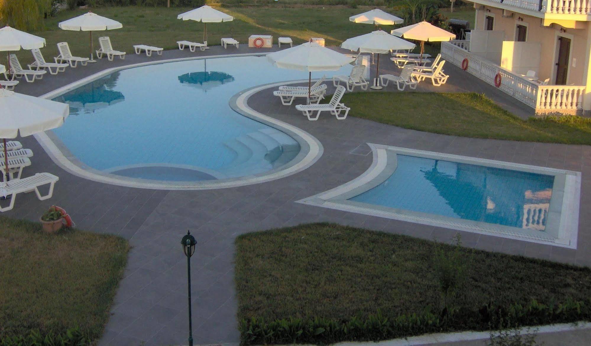 Erifili Apartments Сидари Екстериор снимка